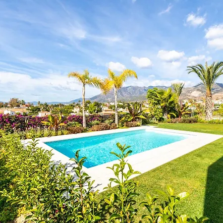 Beautiful With Amazing Views Villa *