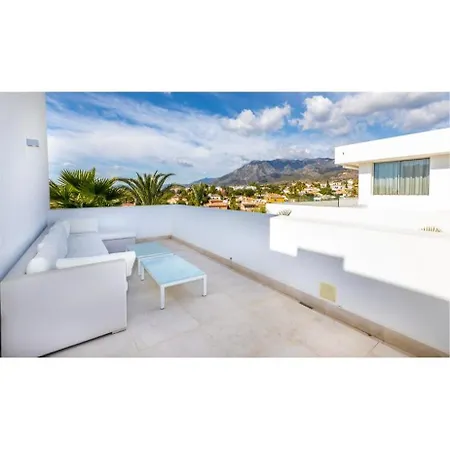 Villa Beautiful With Amazing Views Marbella